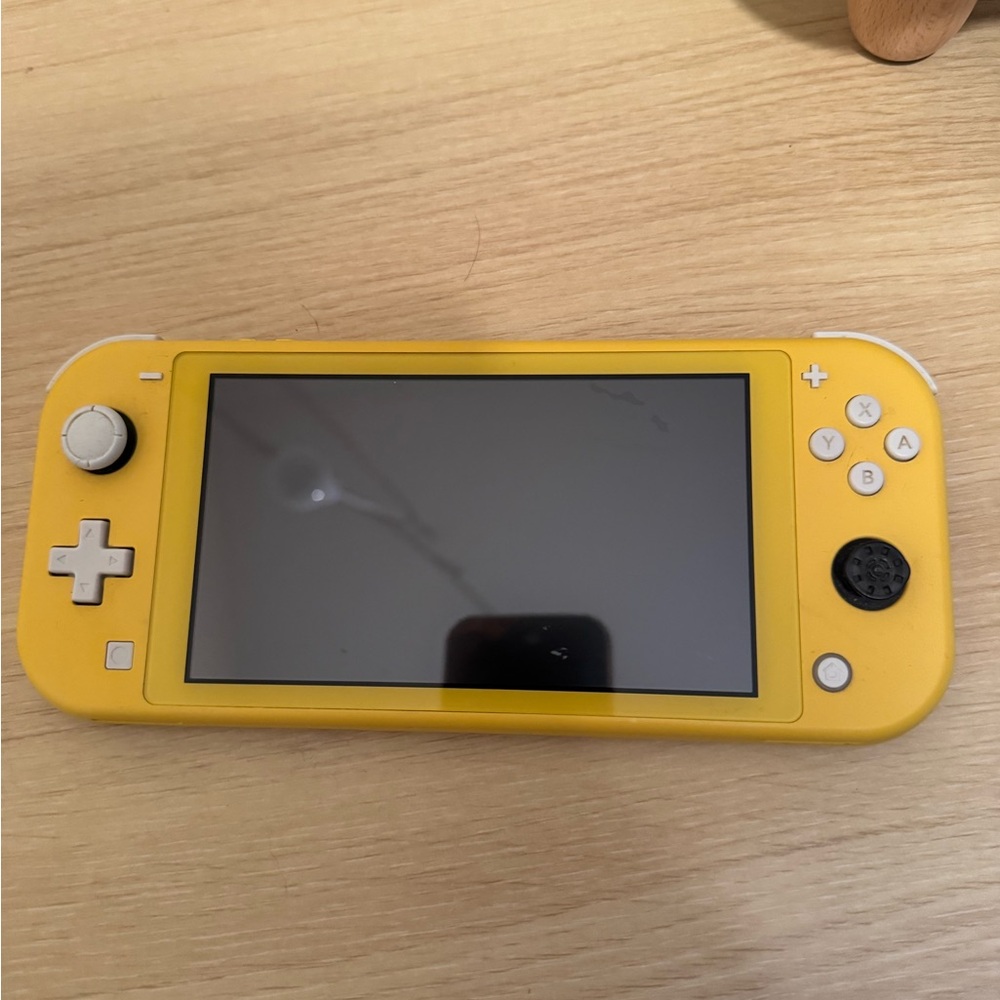 Nintendo Switch Lite - Bright Yellow